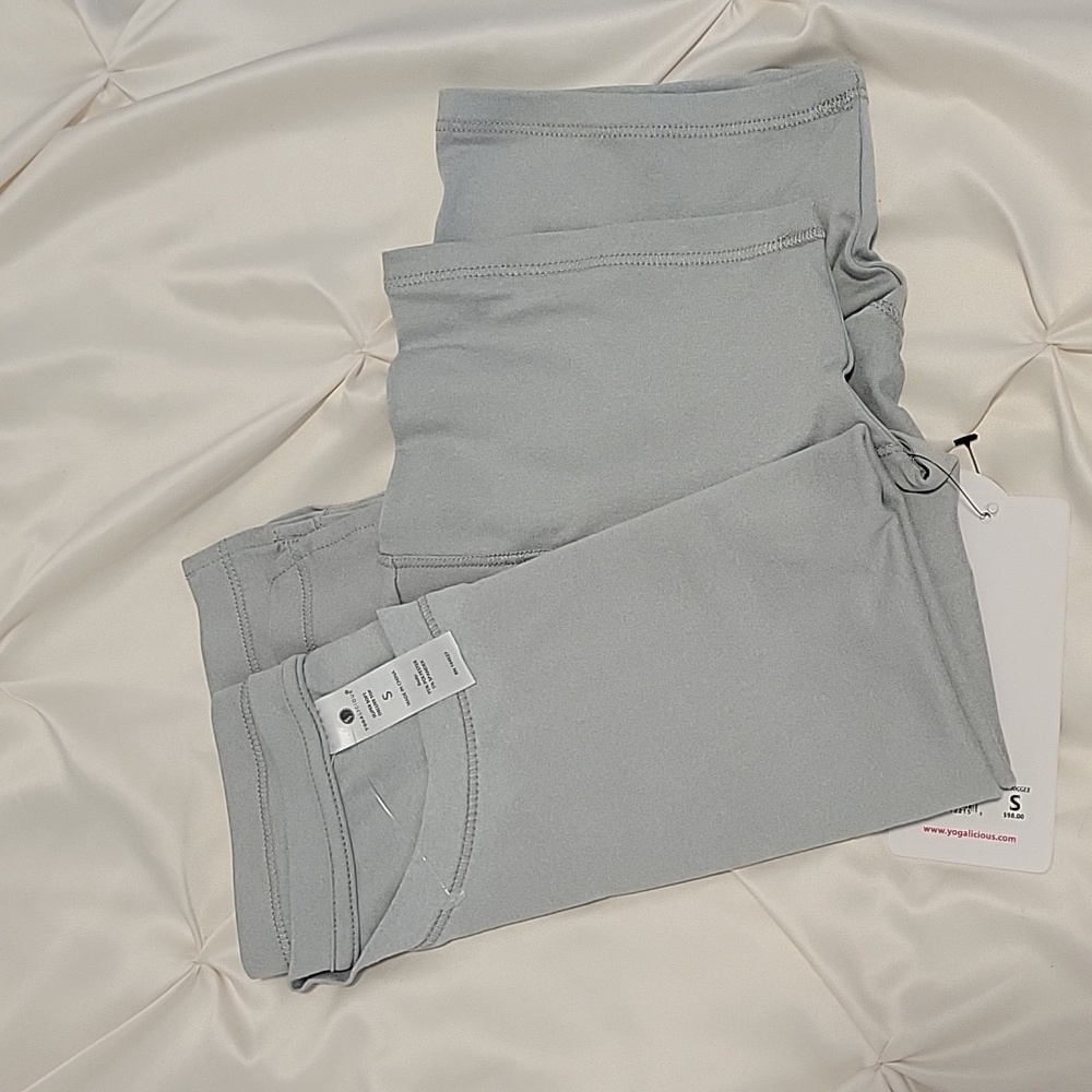 Yogalicious Soft Gray Short Sleeve Tee - Picture 5 of 5